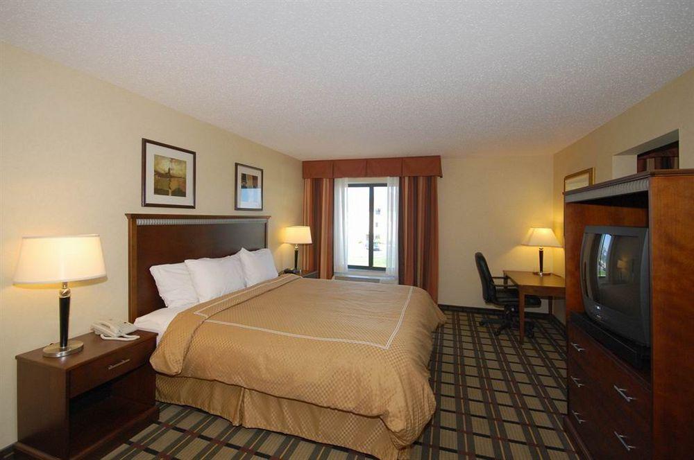 Comfort Suites South Haven Near I-96 Exterior foto