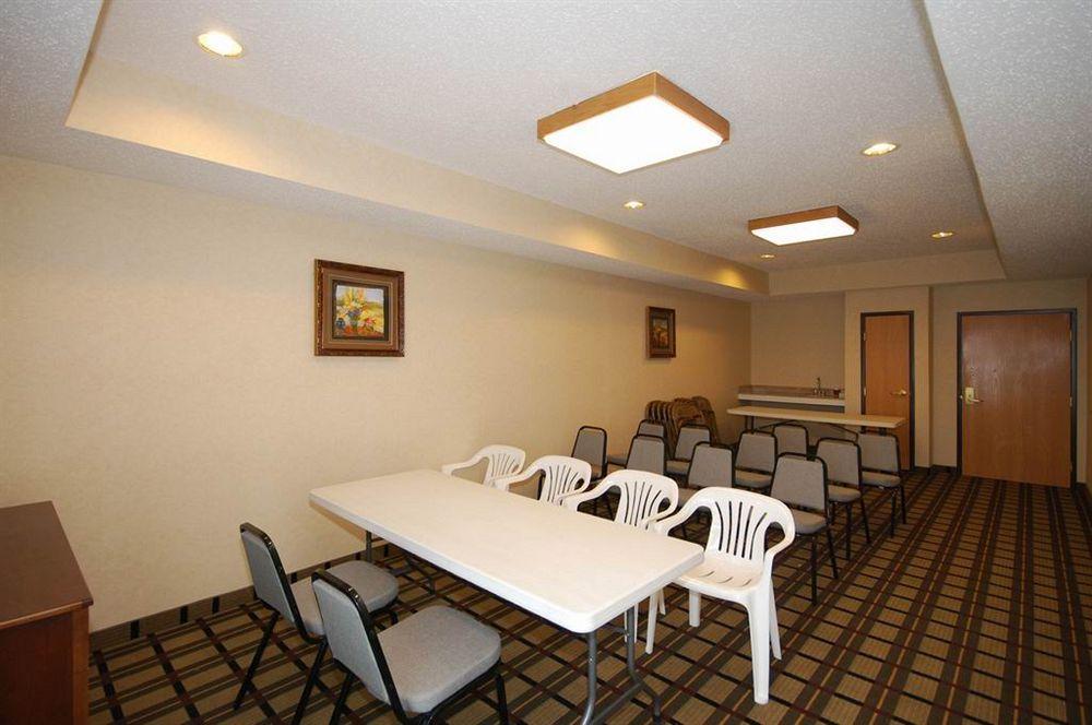 Comfort Suites South Haven Near I-96 Exterior foto